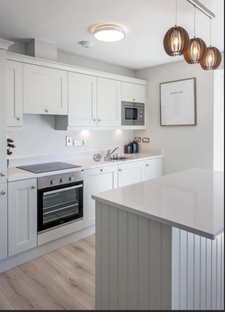 Modern Sandyford Bedroom エクステリア 写真